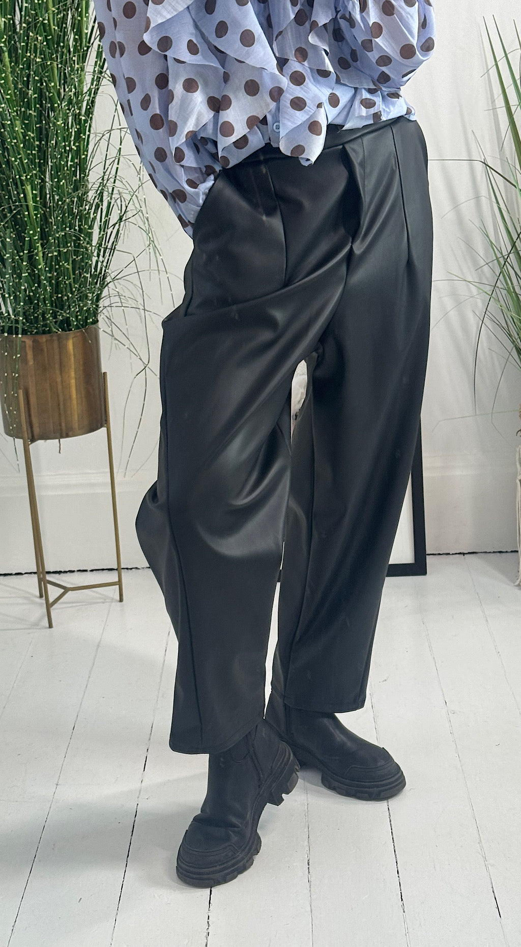 PU barrel trousers