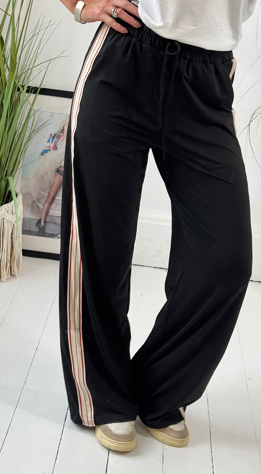 Retro Side Panel Pant - Black