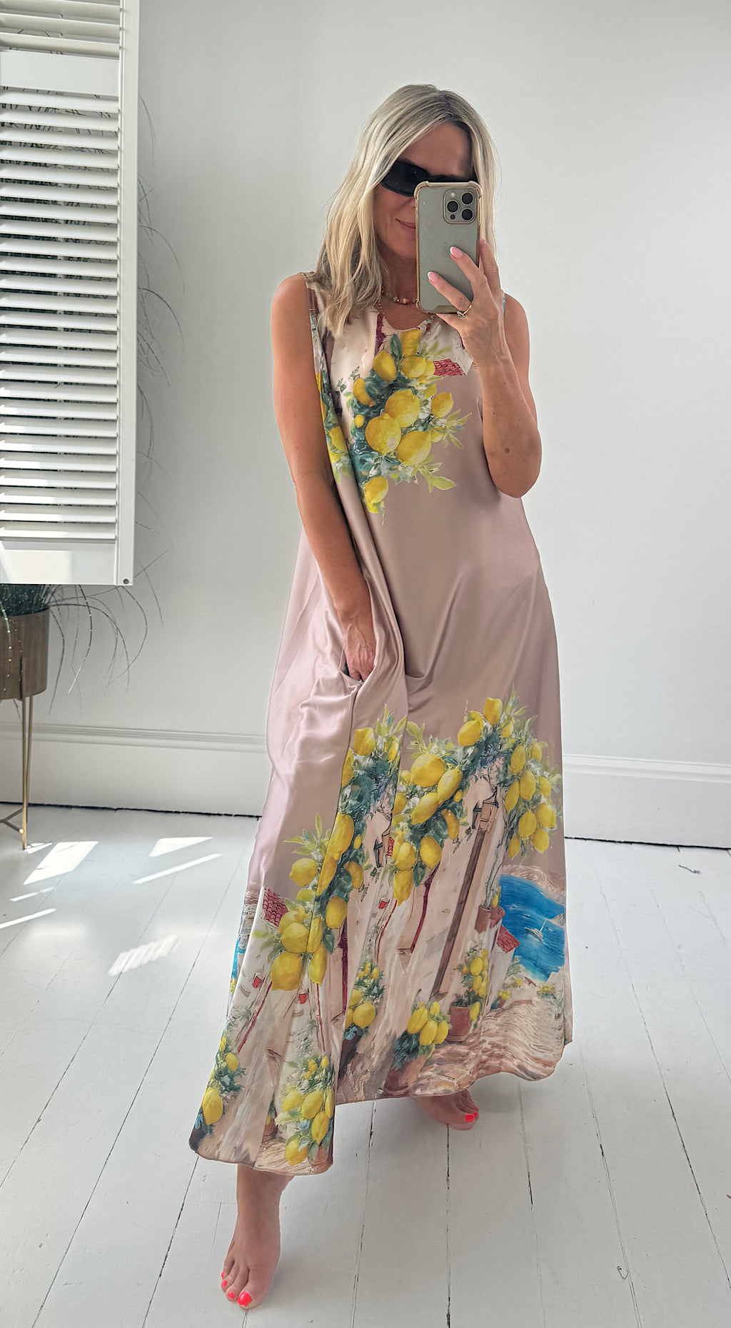 Amalfi dress mocha