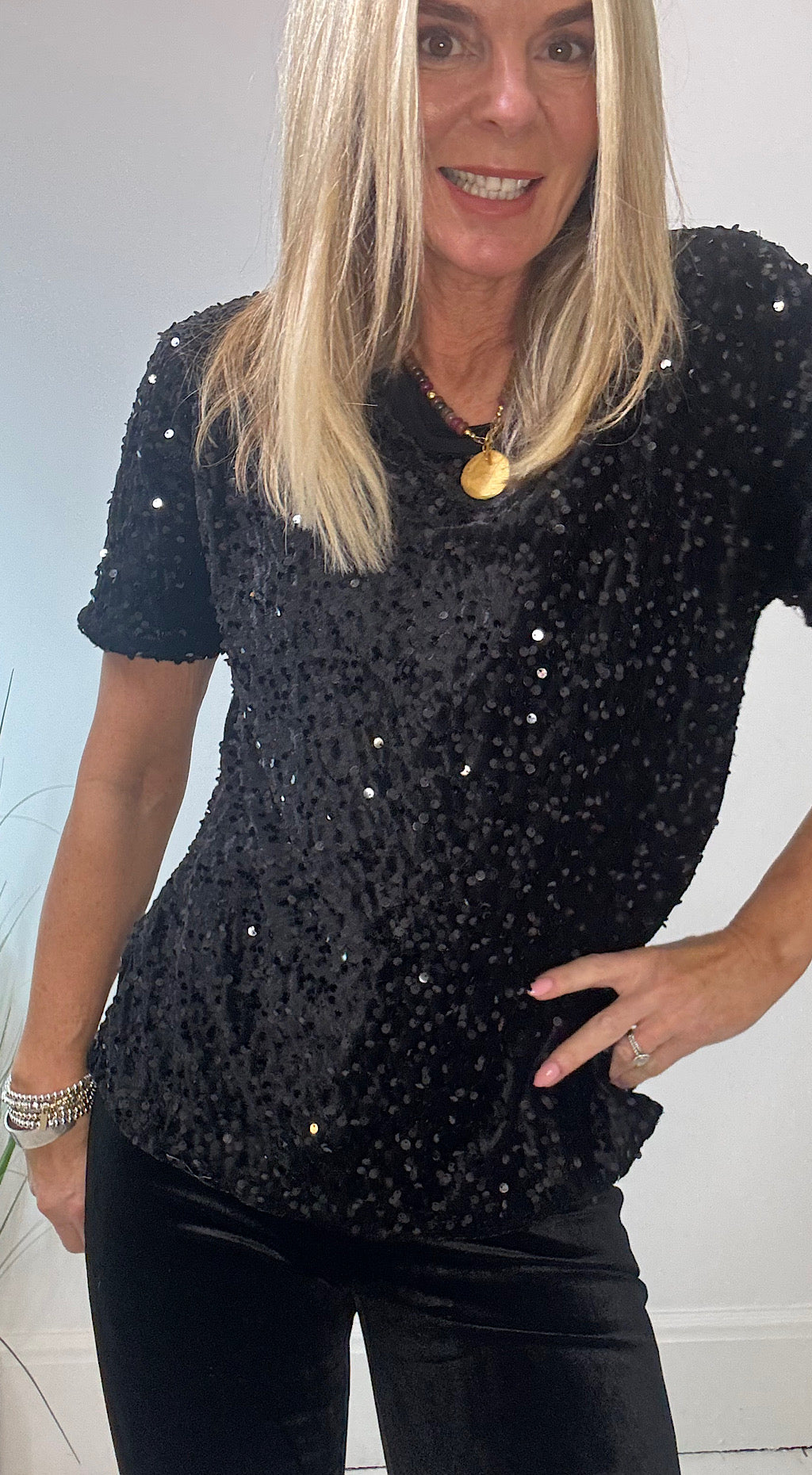 Velvet Sequin Tee - black