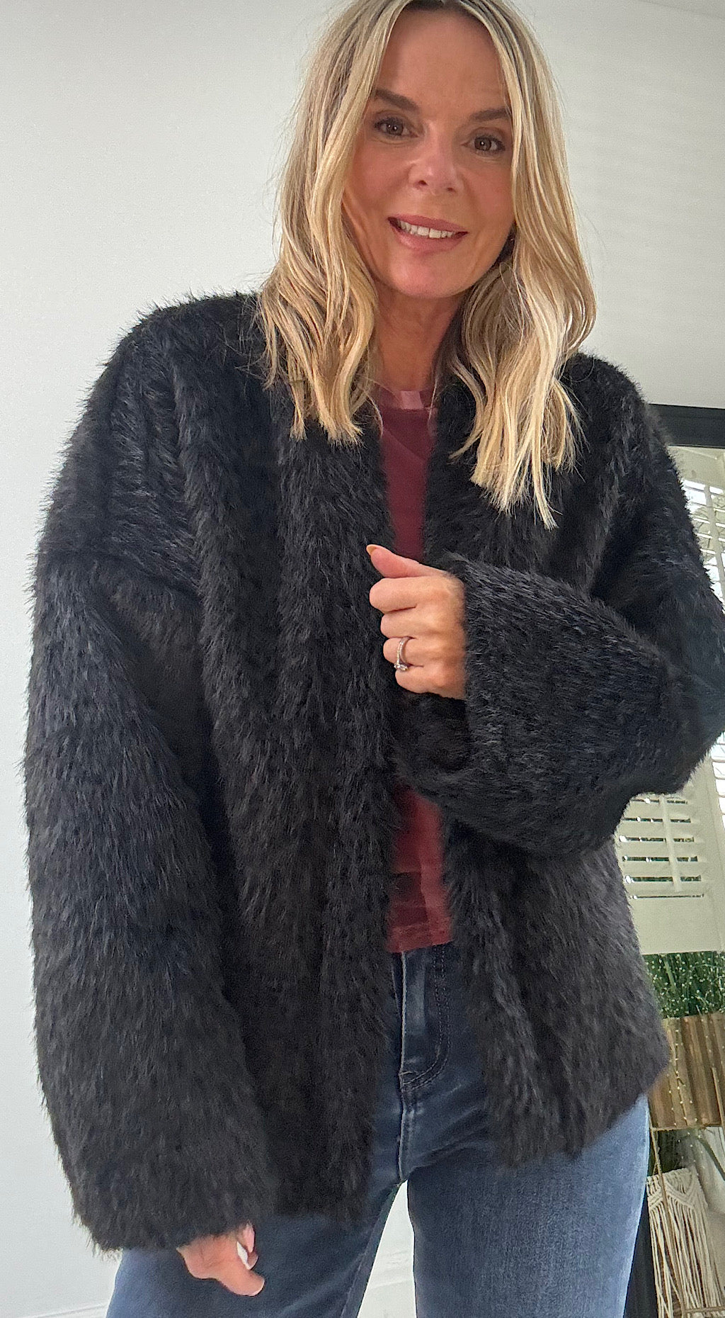Short Faux Fur Jacket - black