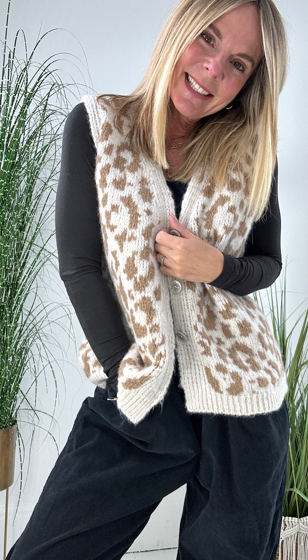 Leopard knitted gilet