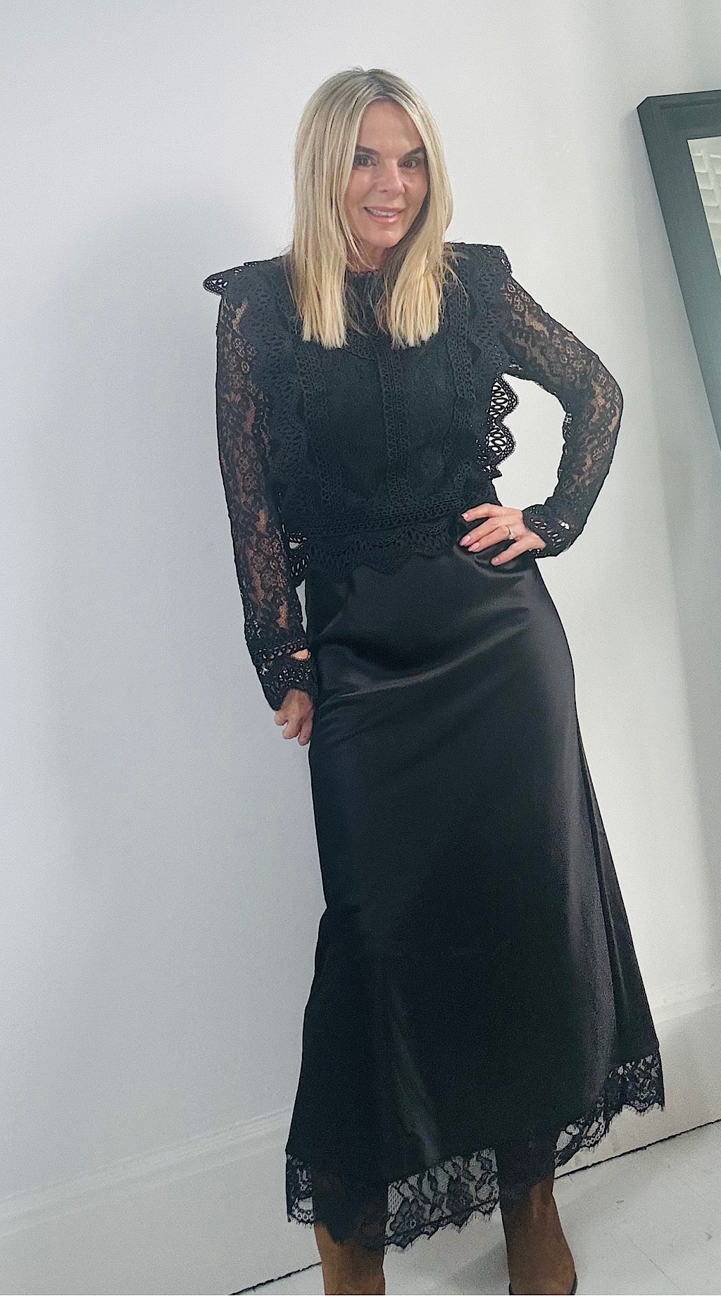 Sateen skirt black