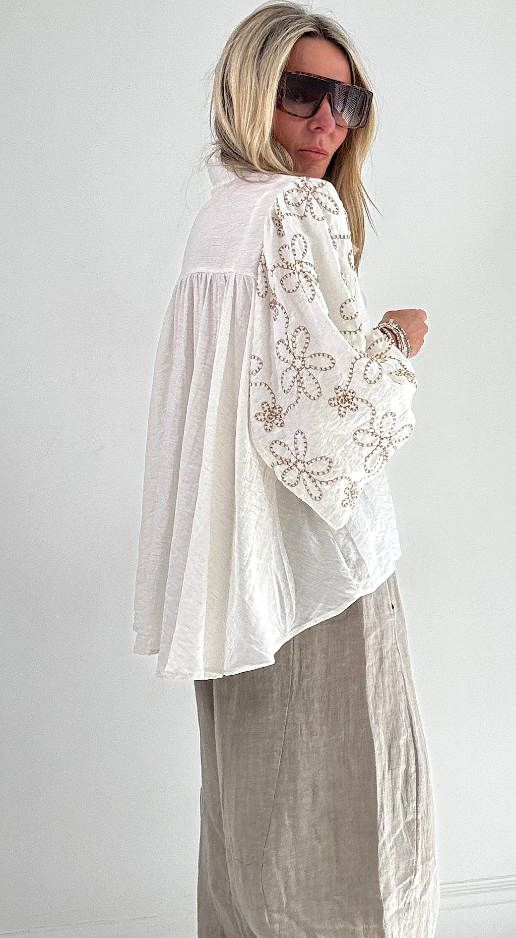 Puff sleeve shirt