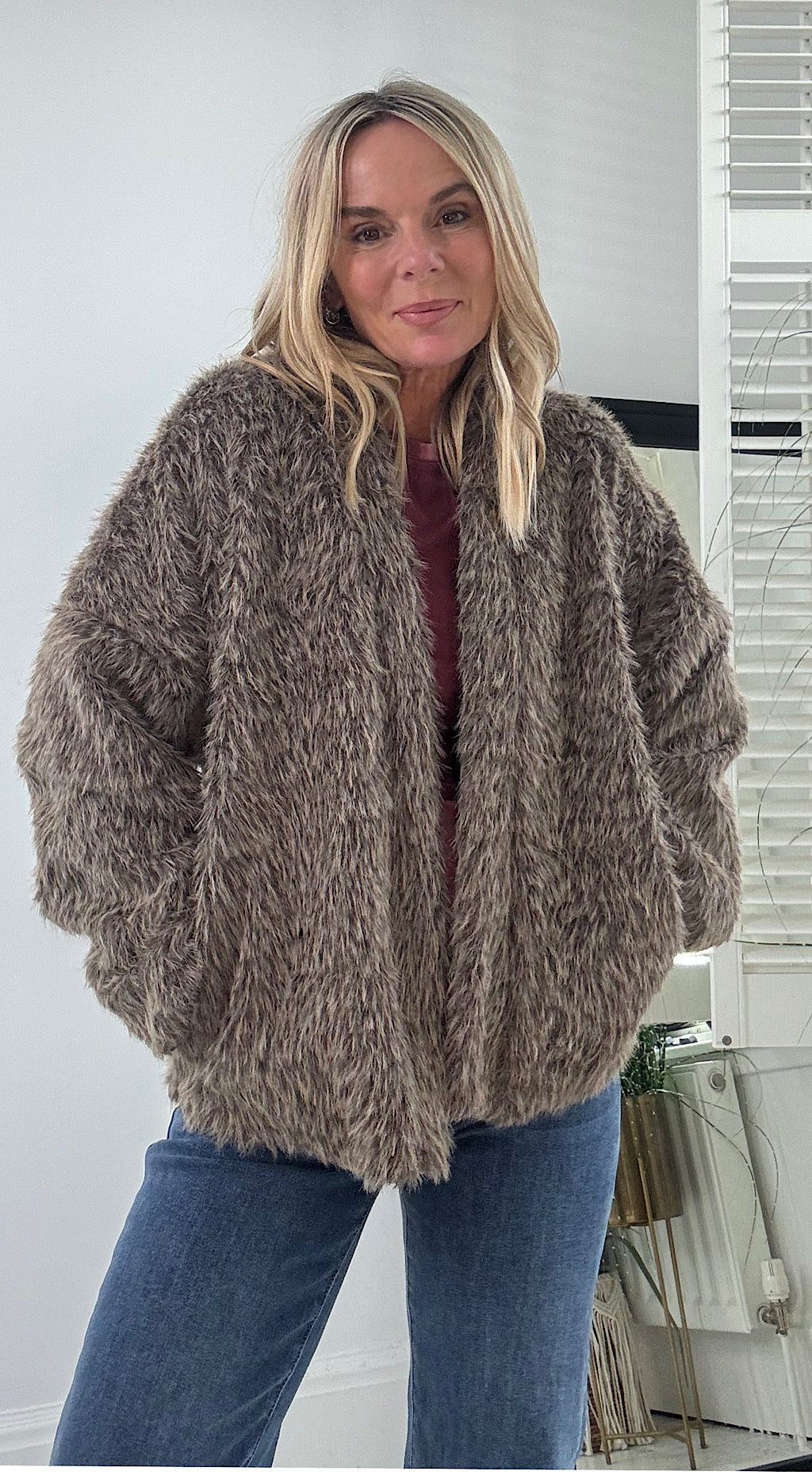 Short Faux Fur Jacket - brown