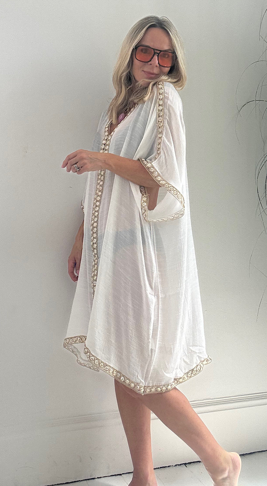 Beach kimono gold detail white