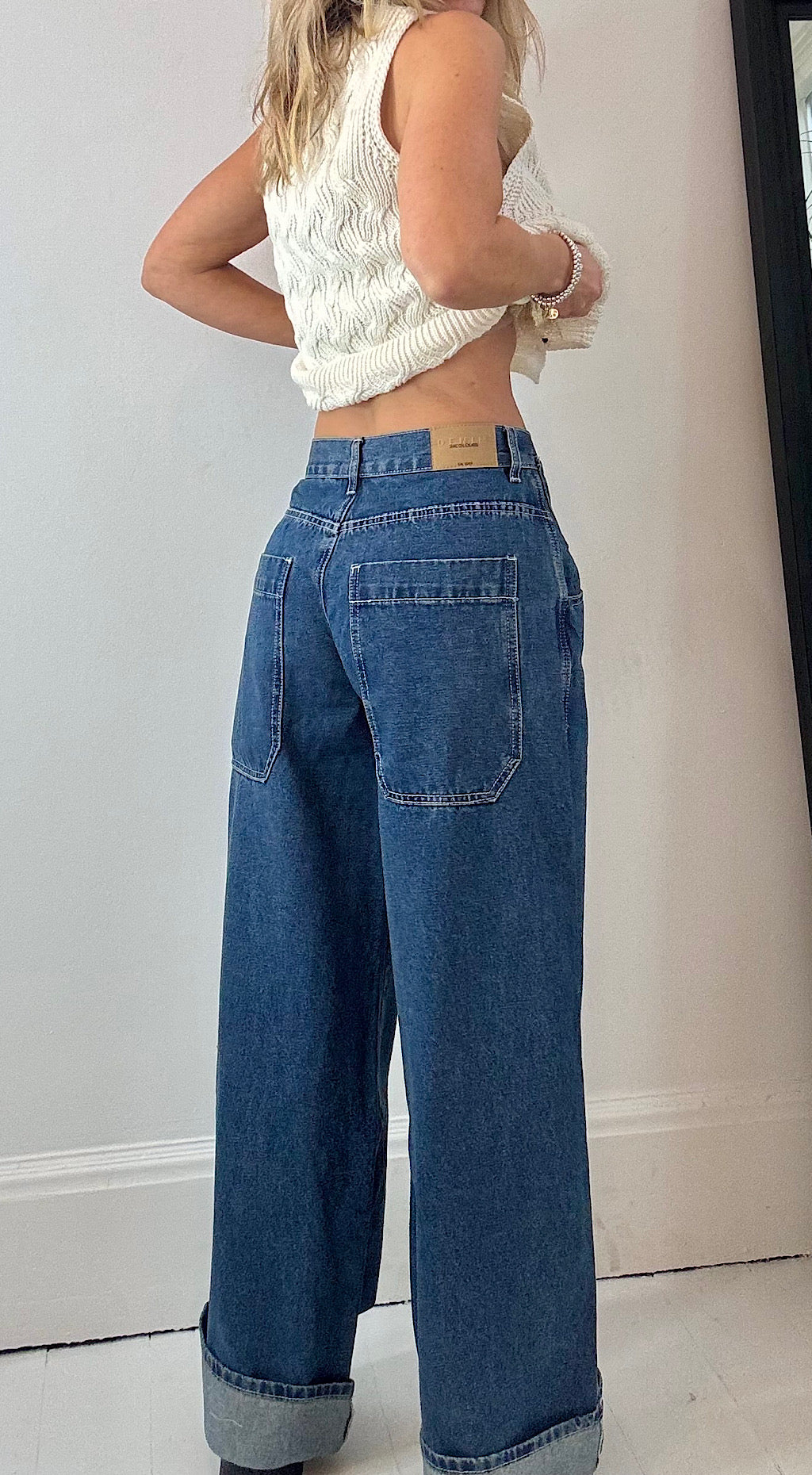 Baggy dark jeans