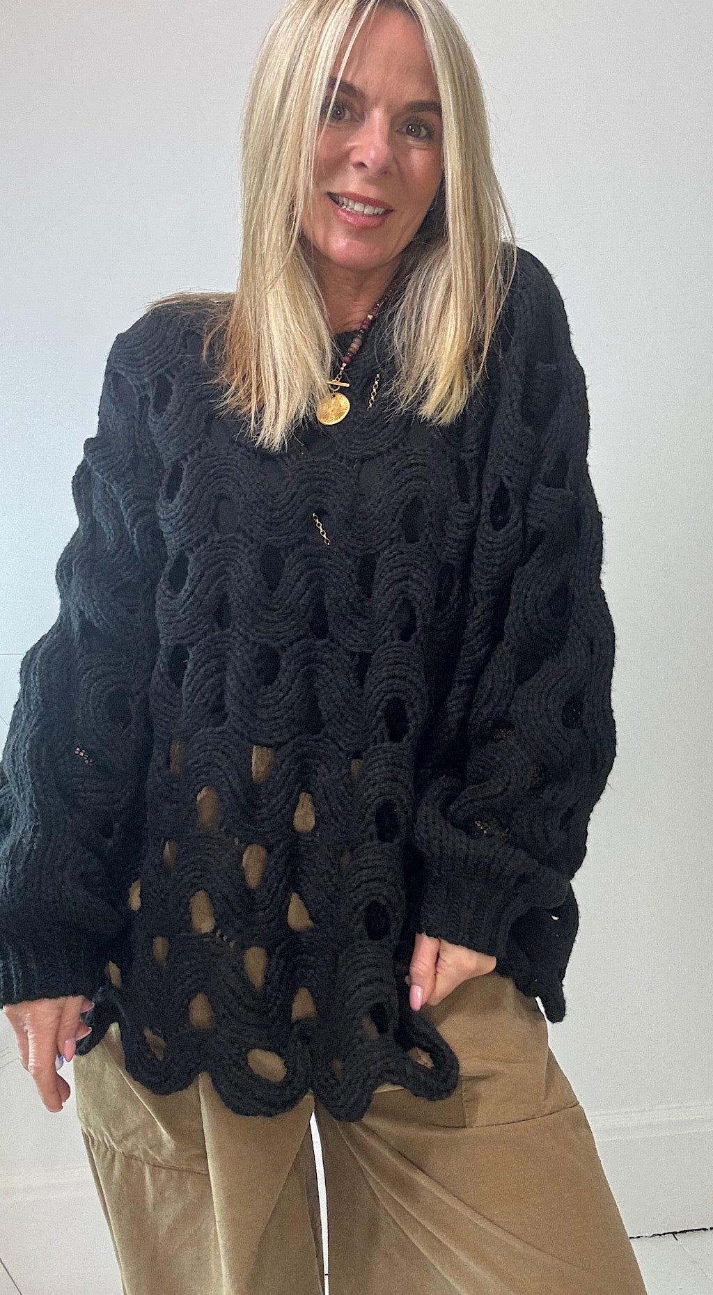Chunky Crochet Knit - black