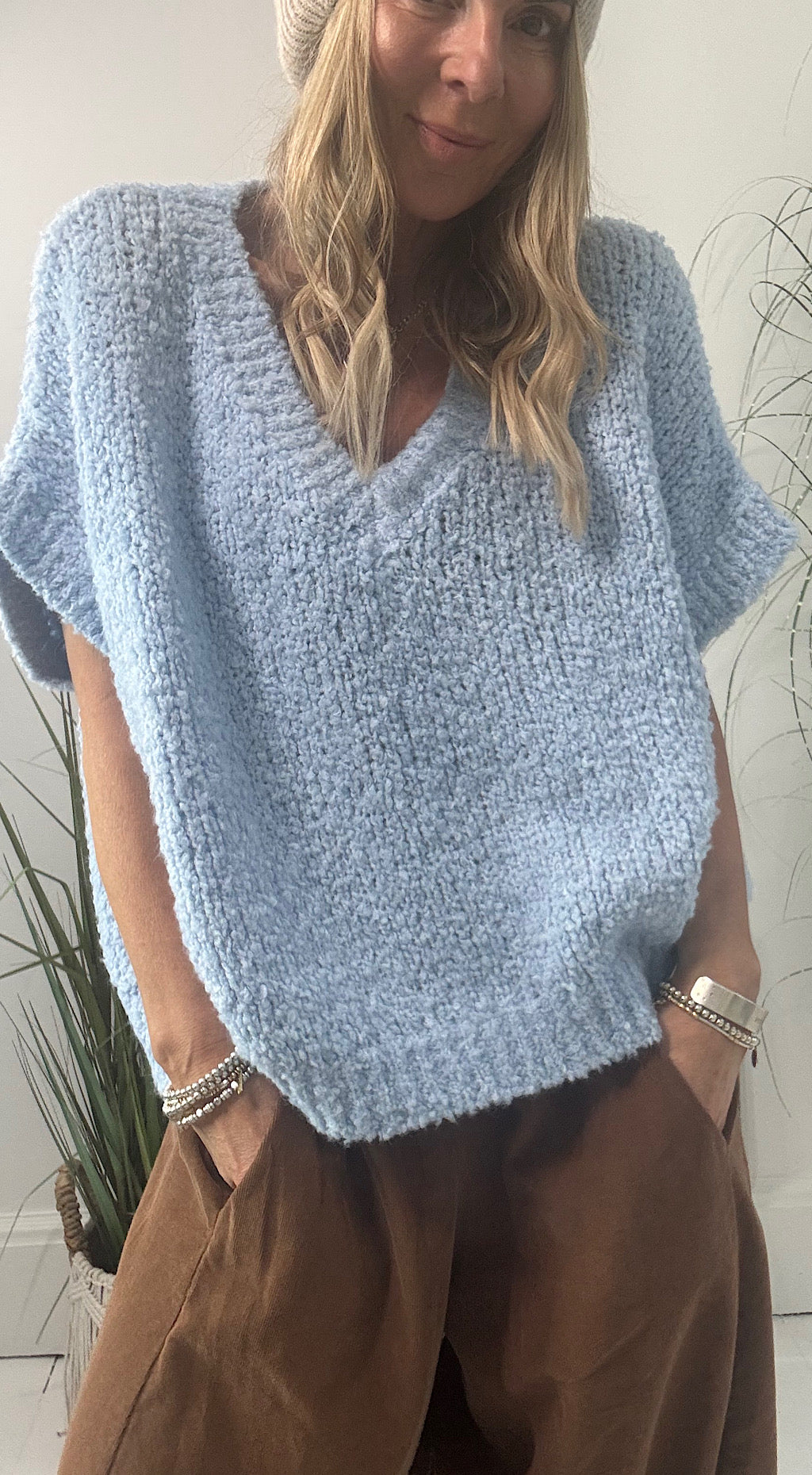 V neck chenille knit blue