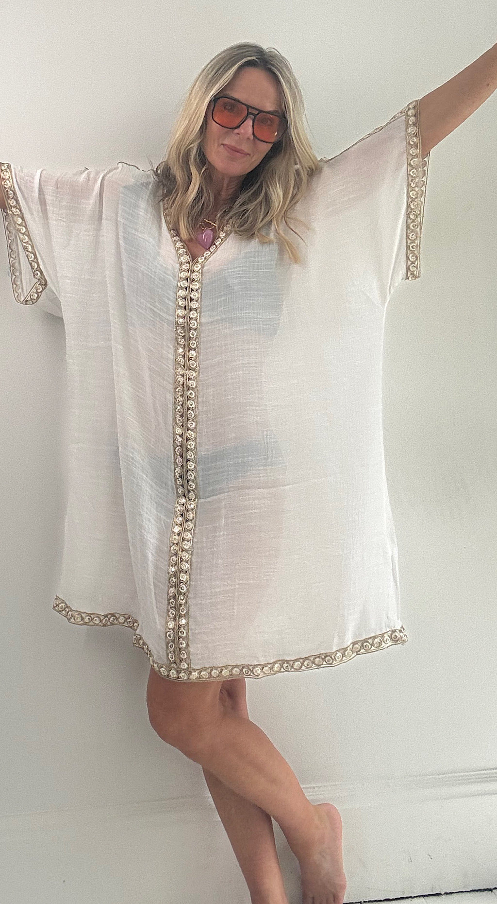 Beach kimono gold detail white