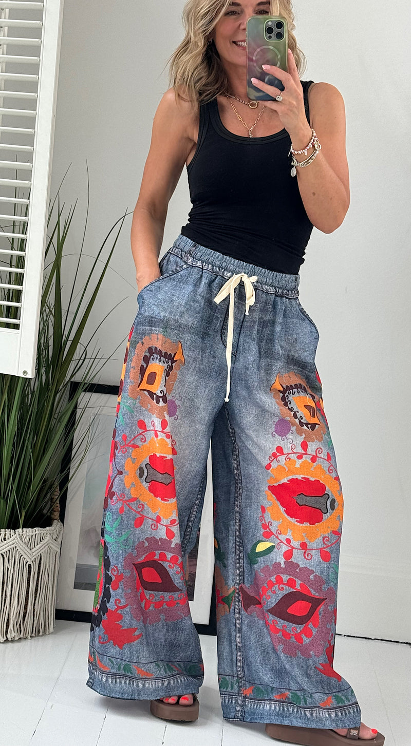 Zeta Woodstock Printed Pants