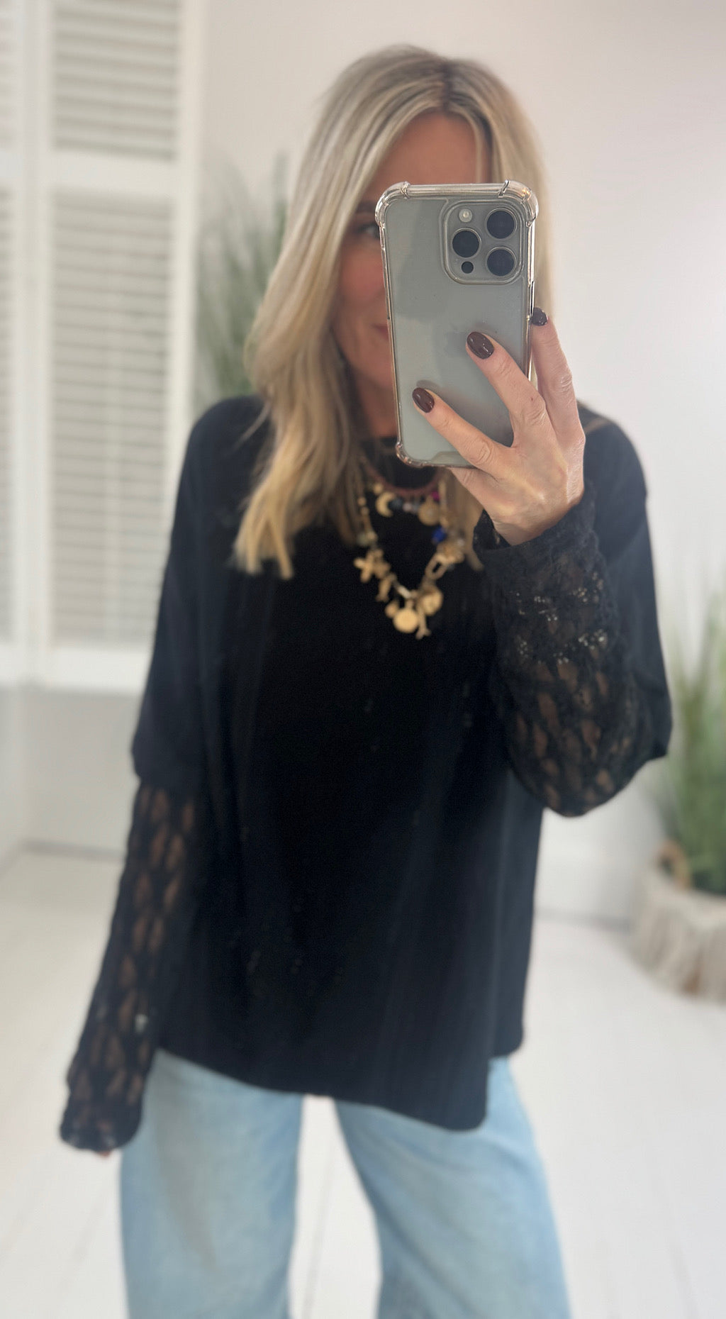 Lace Sleeve Tee - black