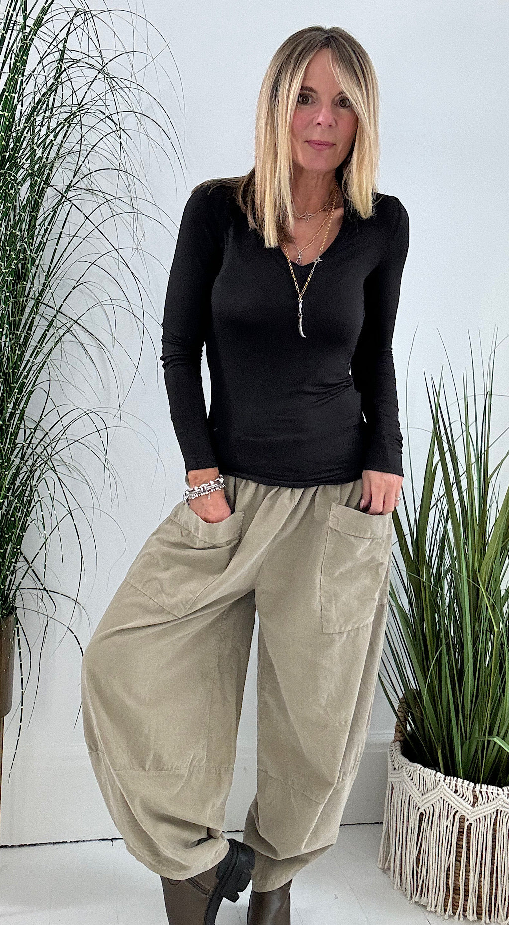 cord pocket cocoon pant stone