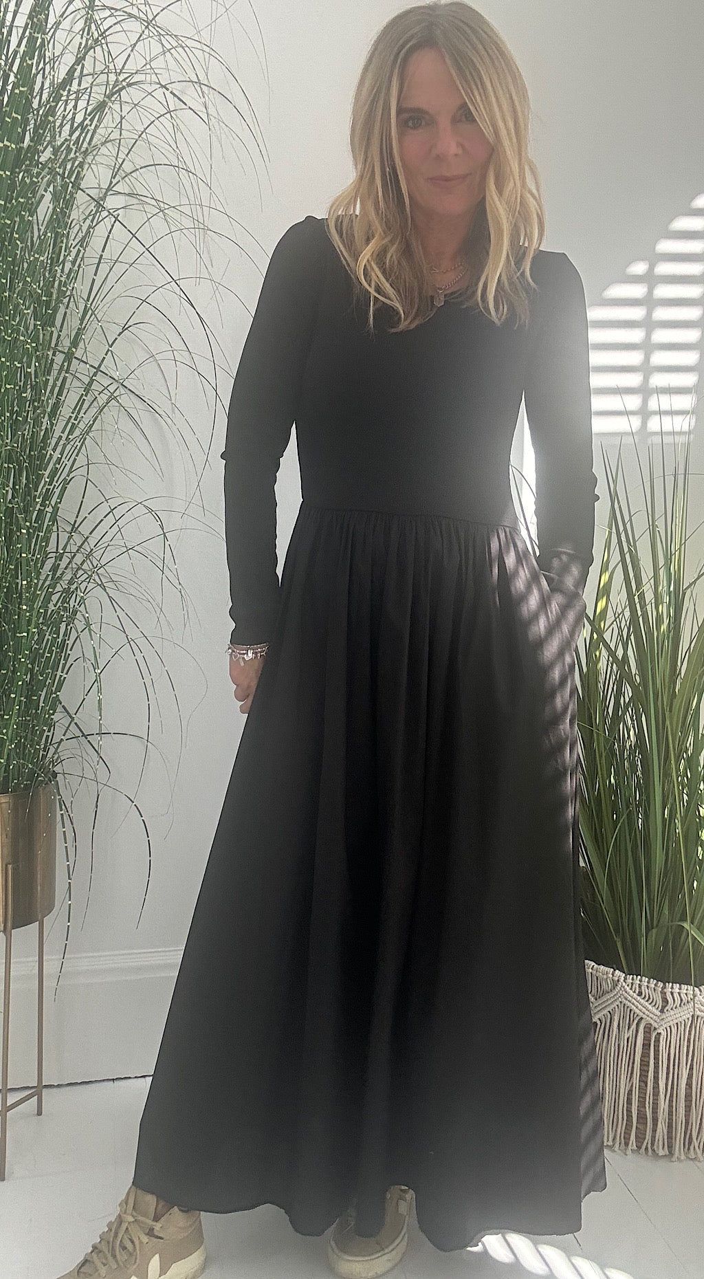 The skater maxi black