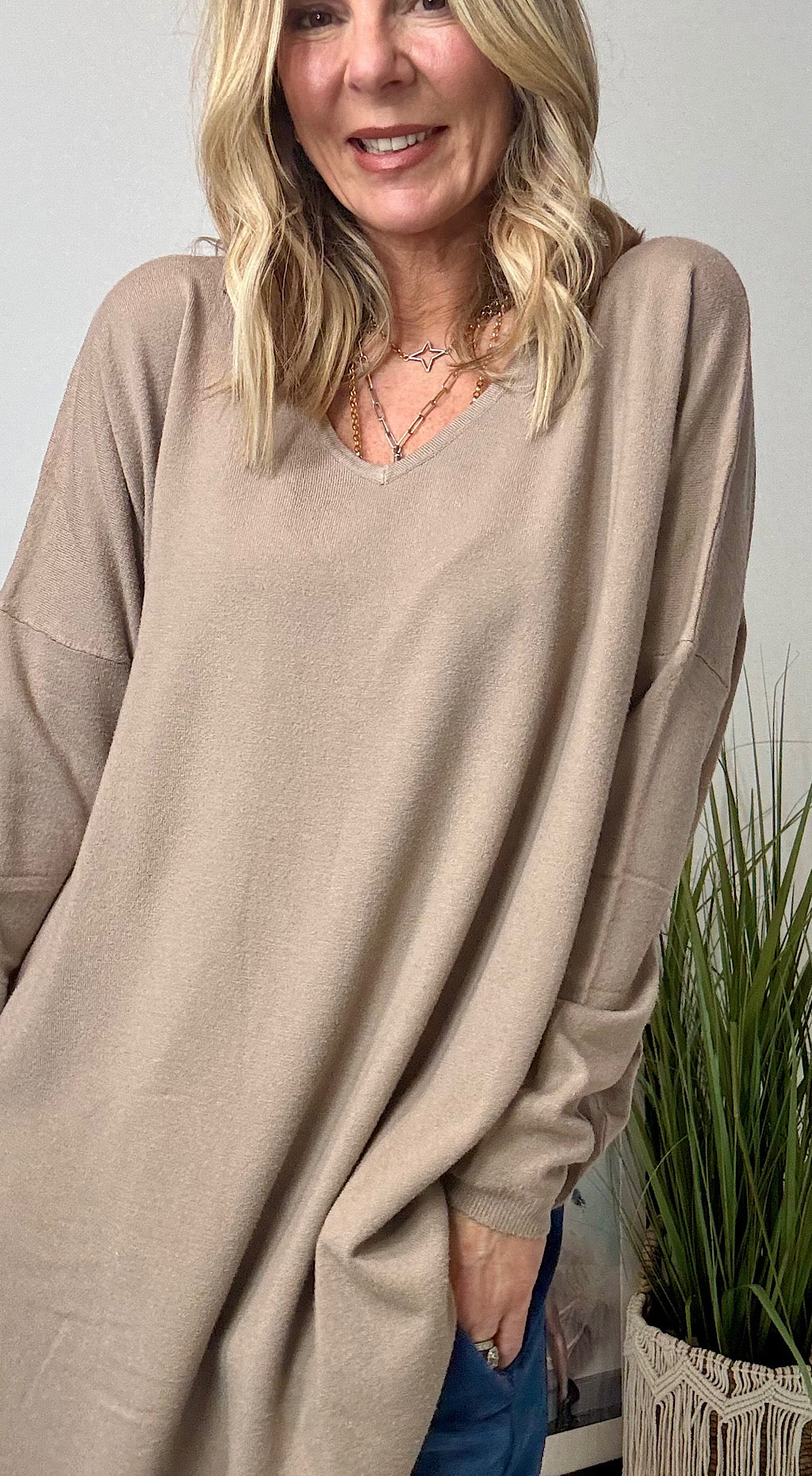 Relaxed V-Neck Soft Knit - mocha