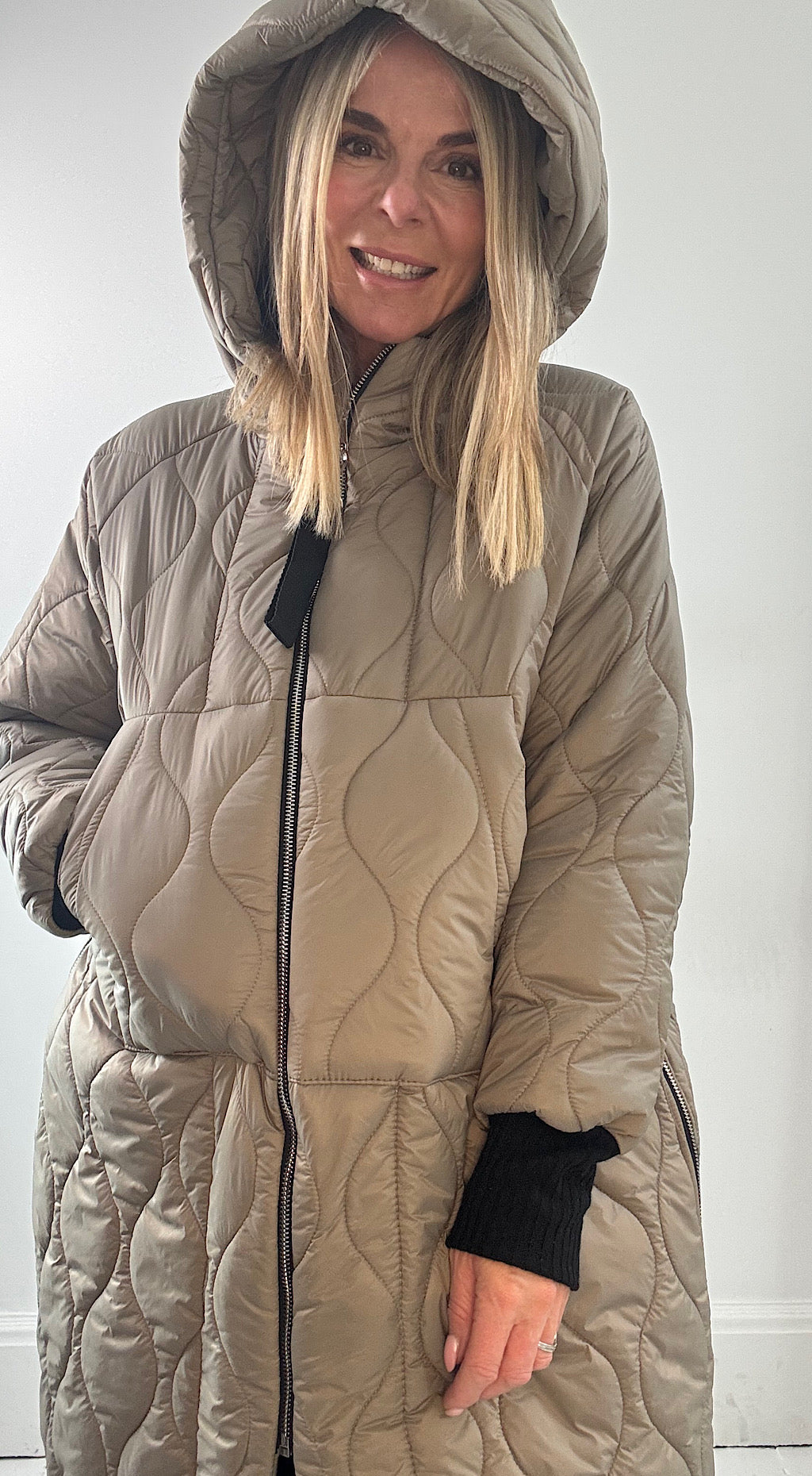 Black Tab Quilted Coat - Mocha