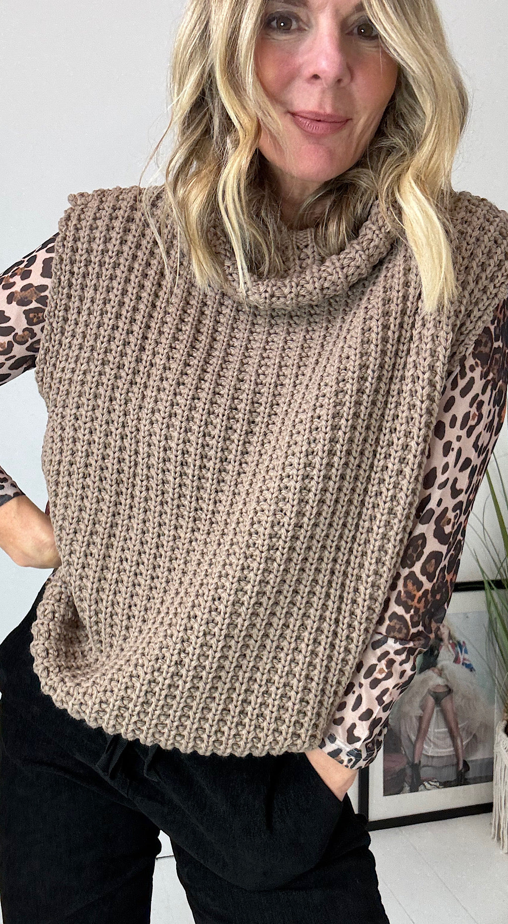 Leopard mesh layering top