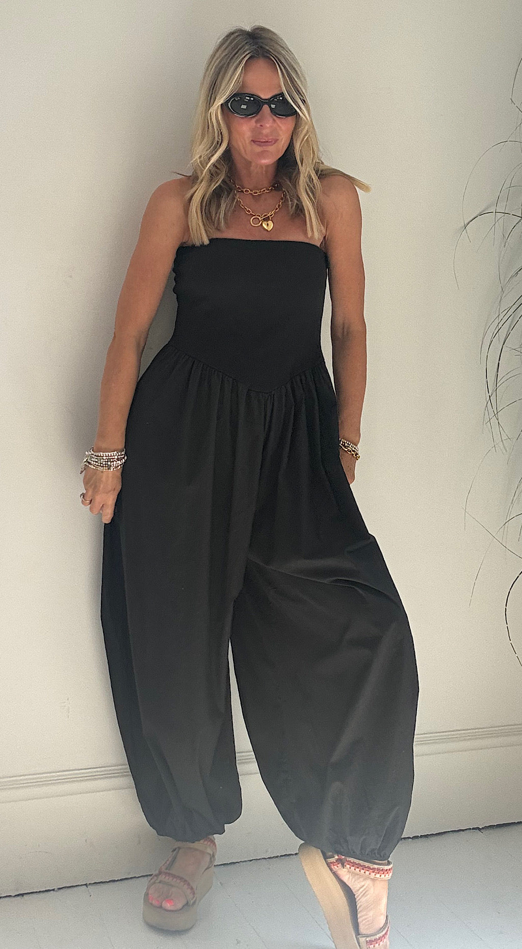 Balloon leg jumpsuit black