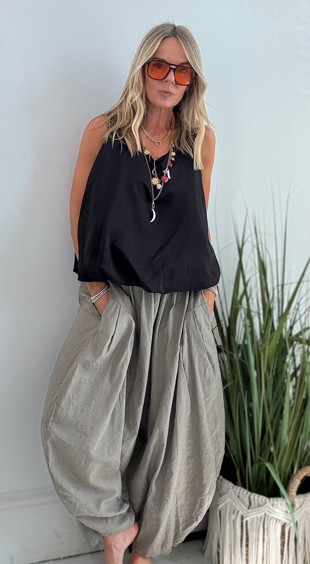 Puff Ball Vest Top - black