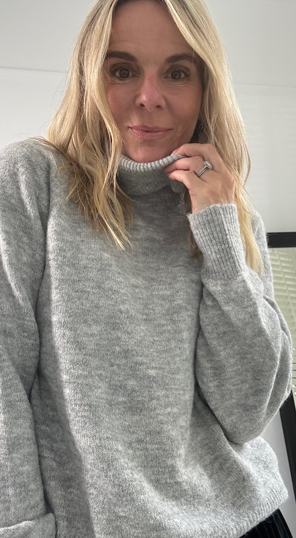 Monna Roll neck Knit