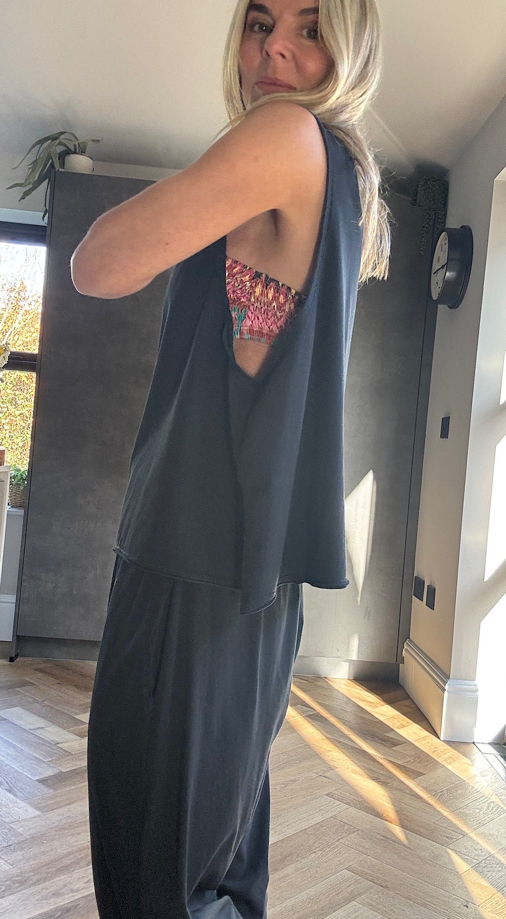 Free Spirit Sleeveless Tee - black