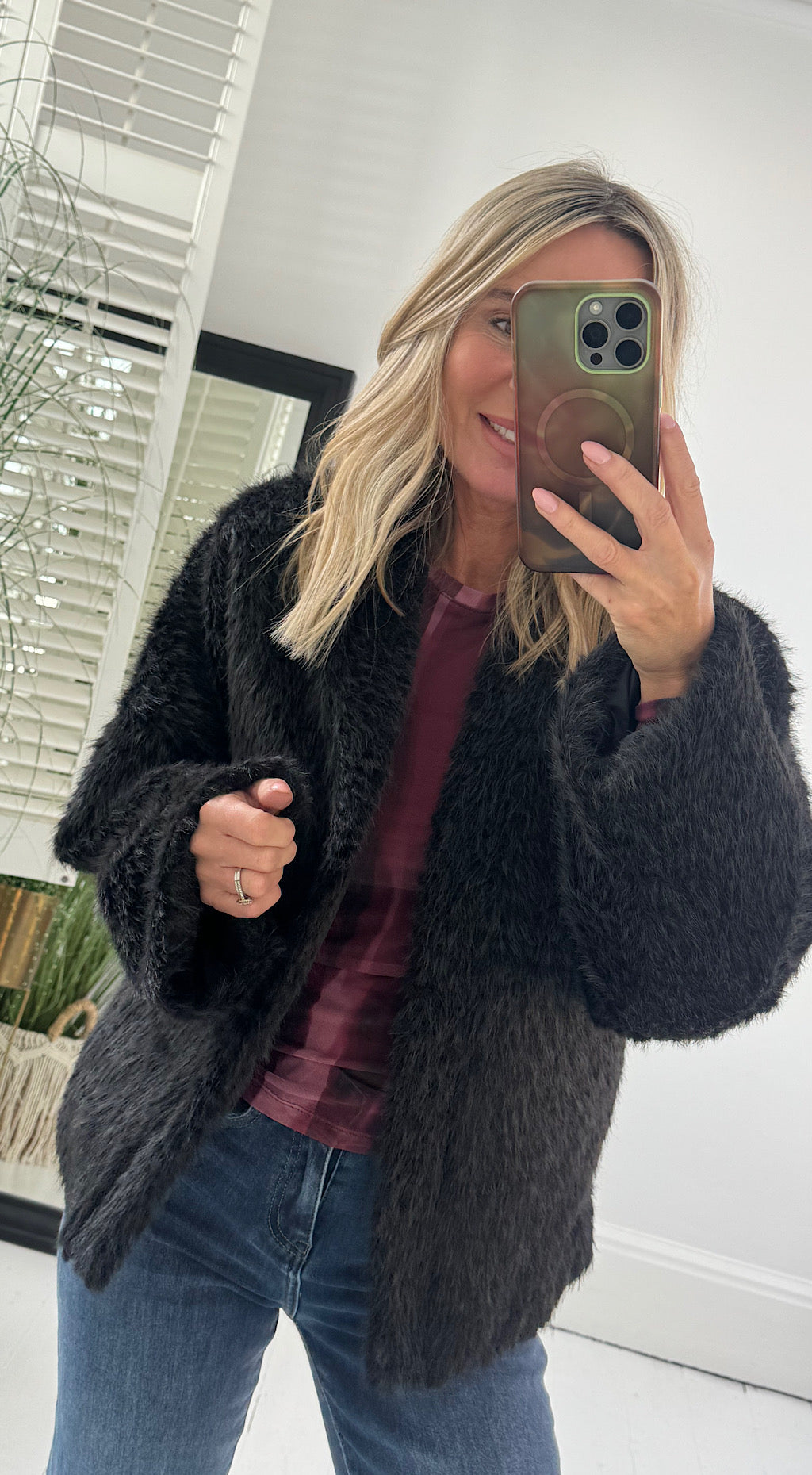 Short Faux Fur Jacket - black