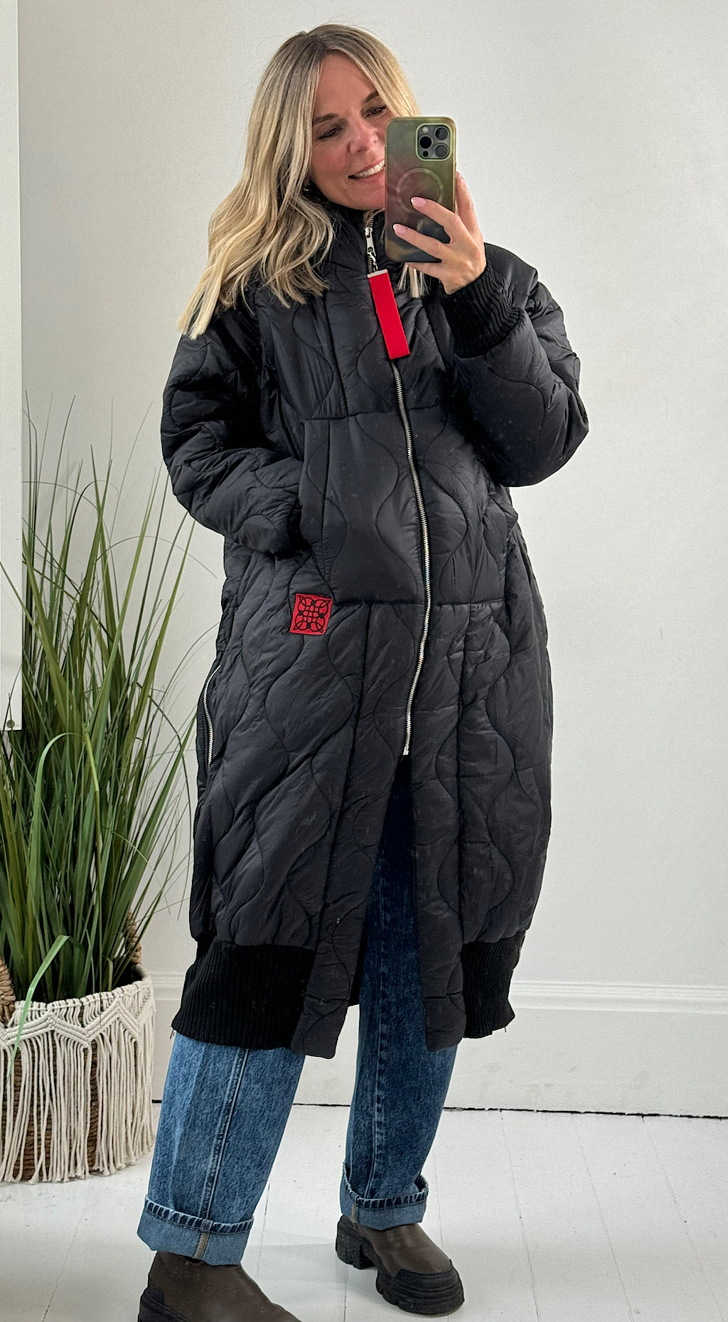 Red Tab Quilted Coat - Black