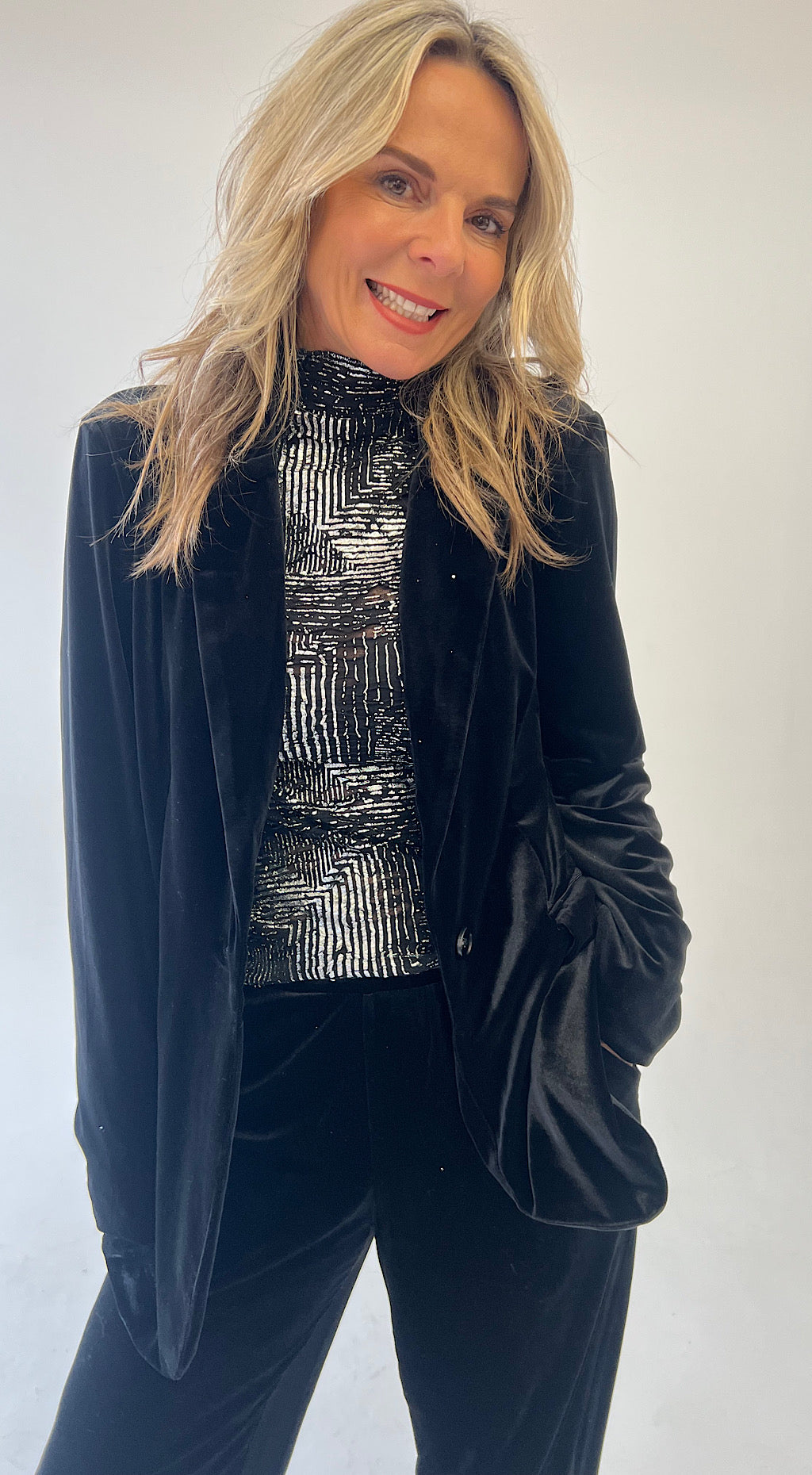 Velvet boyfriend Blazer- black