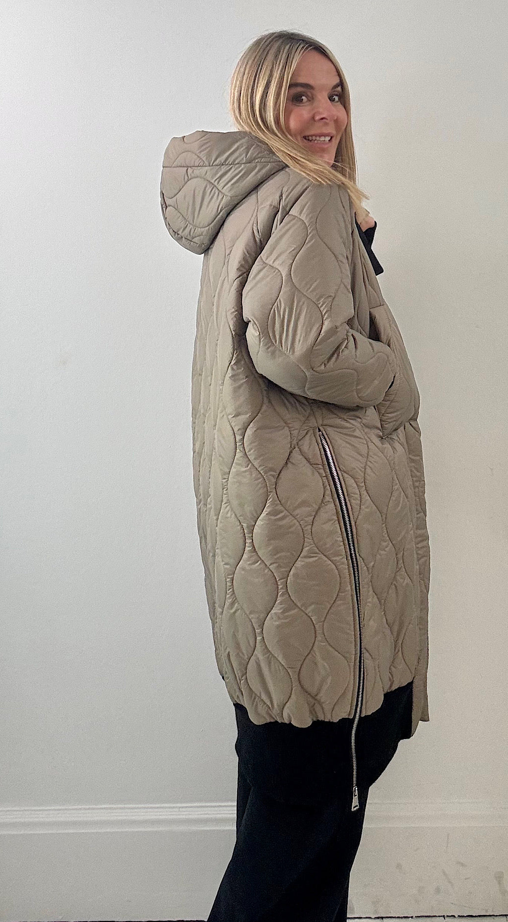 Black Tab Quilted Coat - Mocha