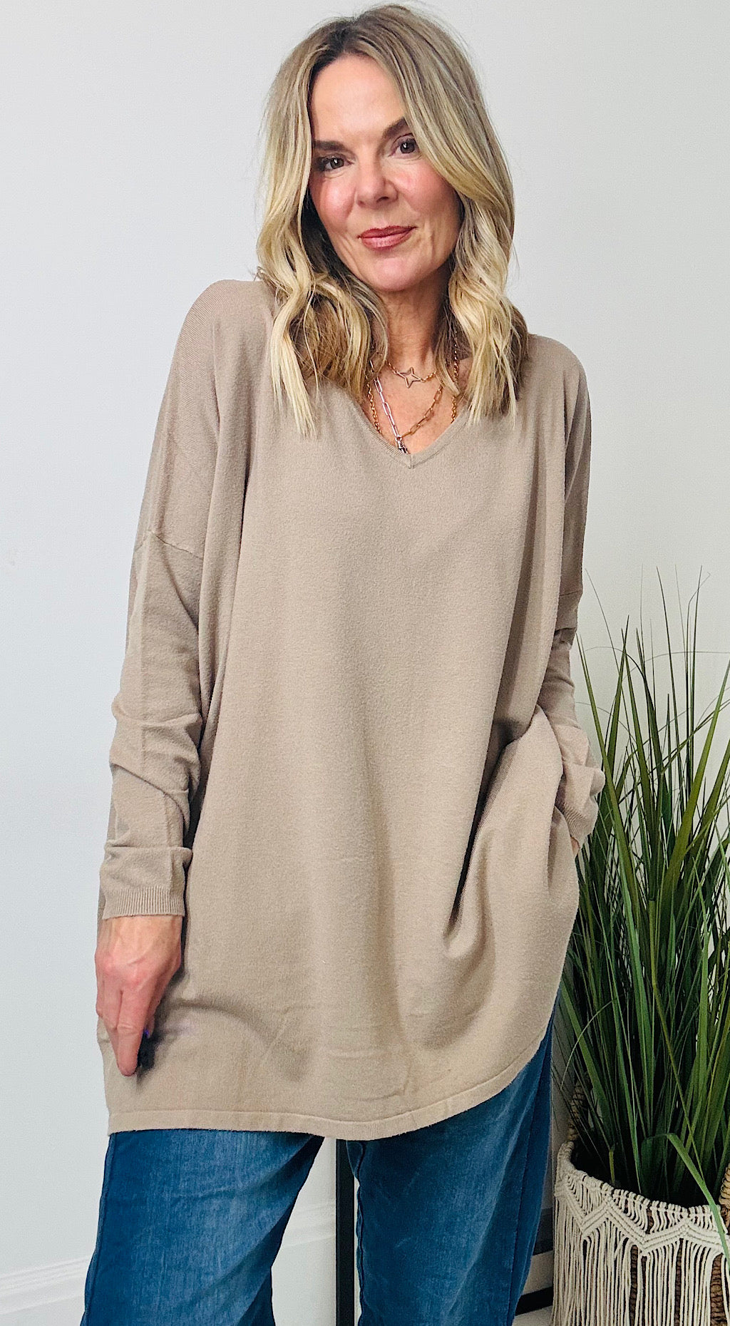 Relaxed V-Neck Soft Knit - mocha