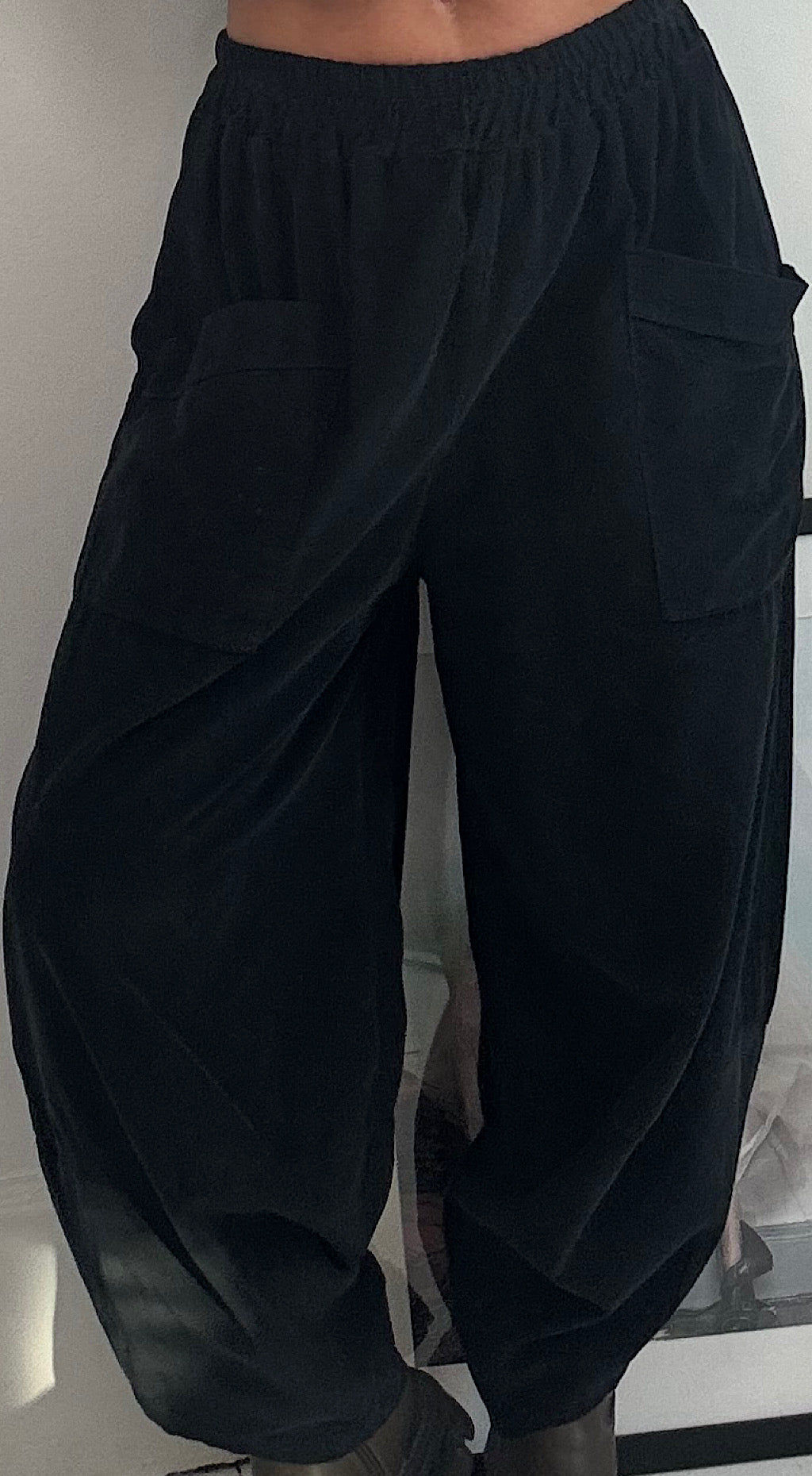Pocket cocoon pant black