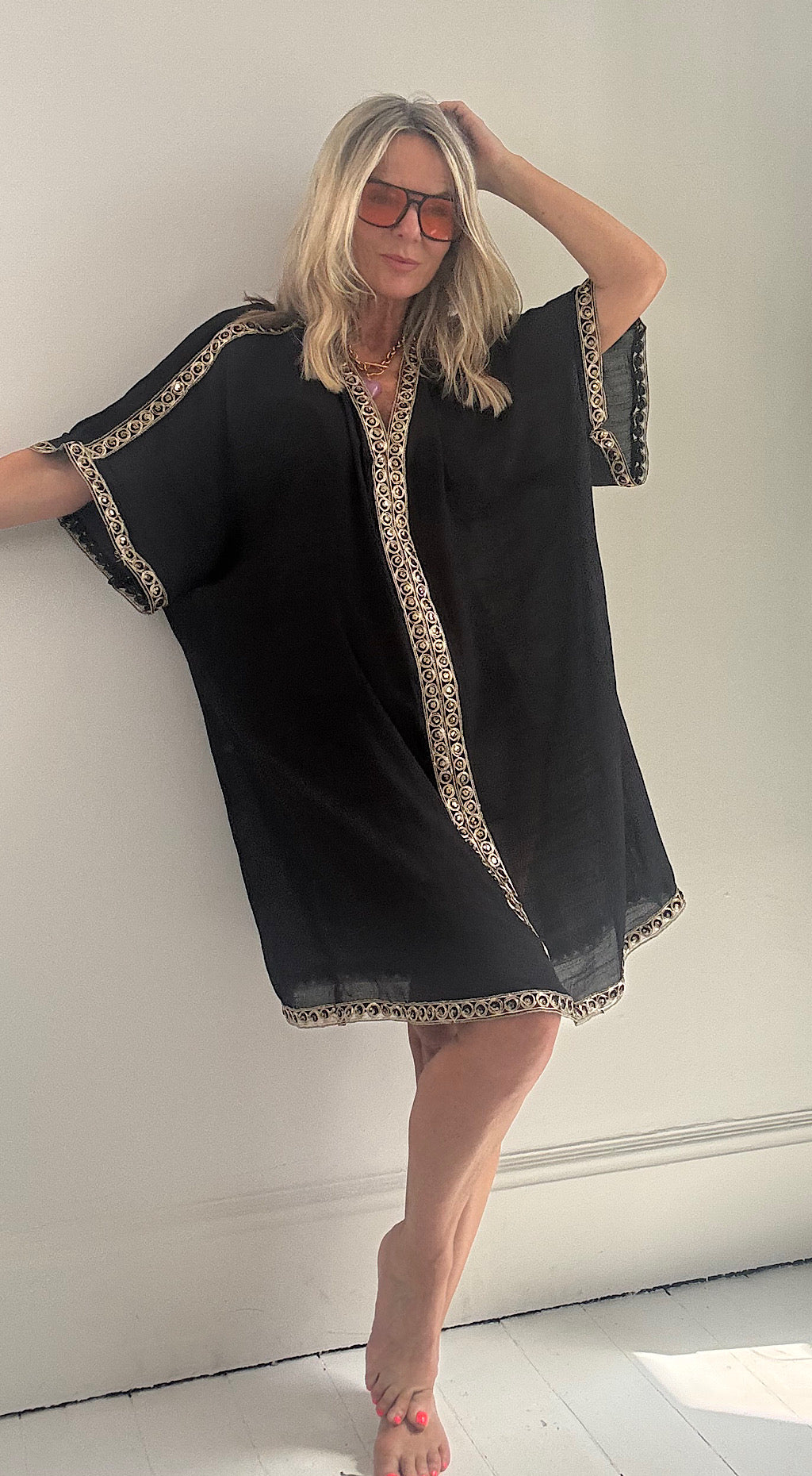 Beach kimono gold detail black