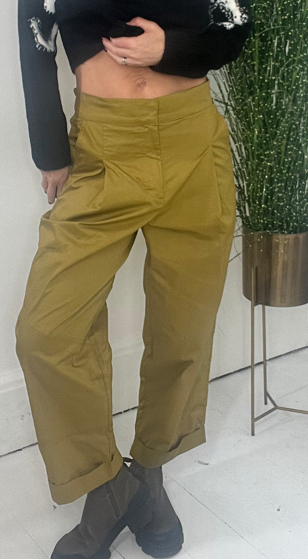 Gleam cargo pant olive