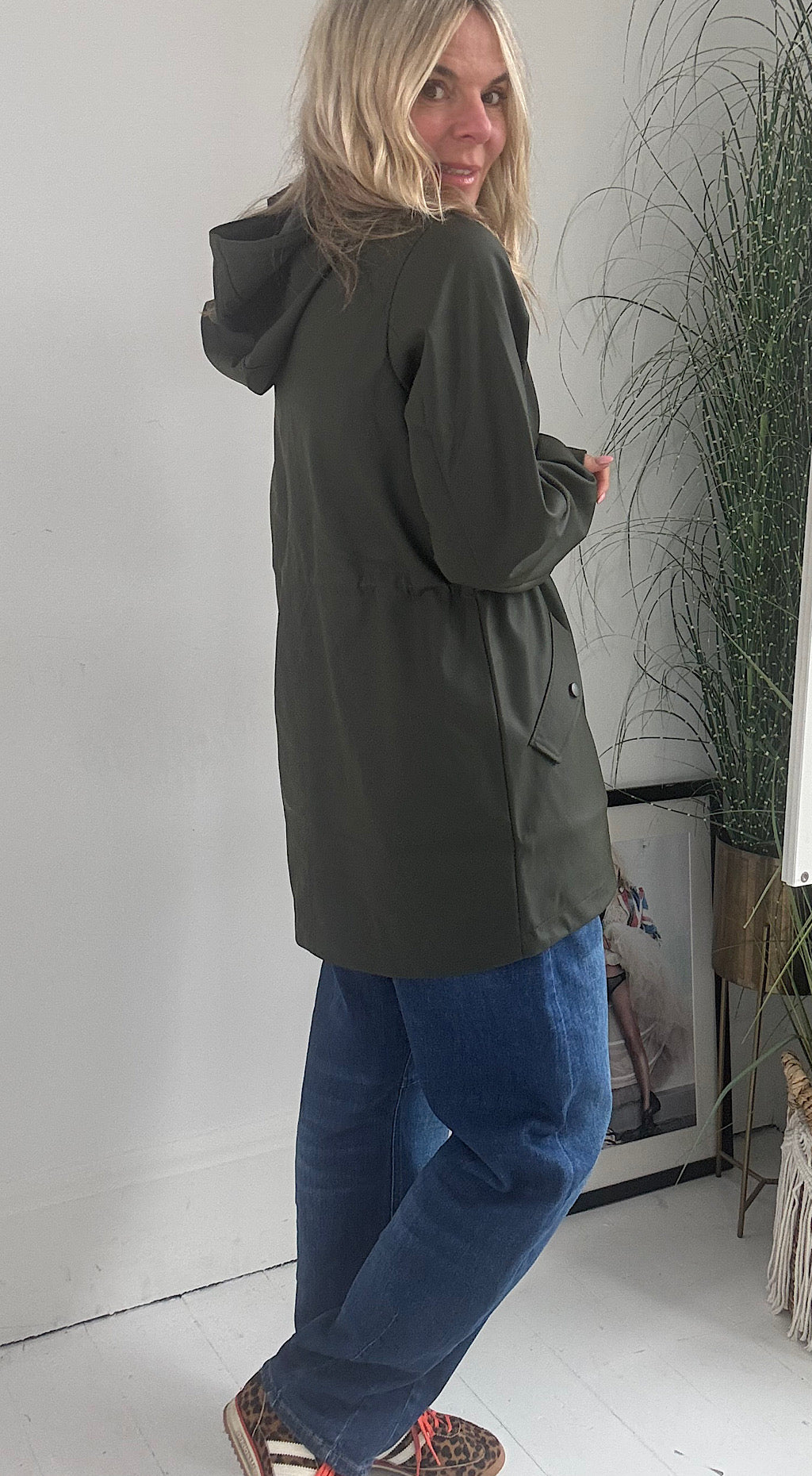 Wax Dog Walking Jacket - dark khaki