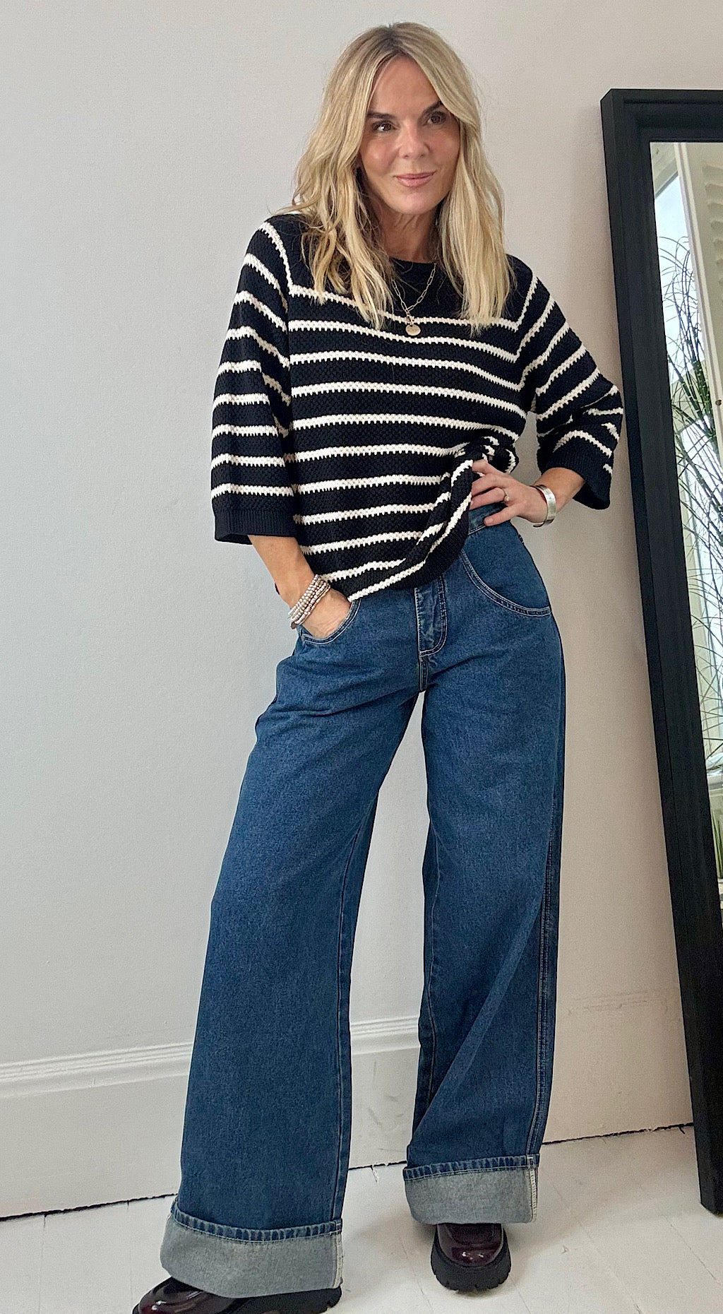 Baggy dark jeans
