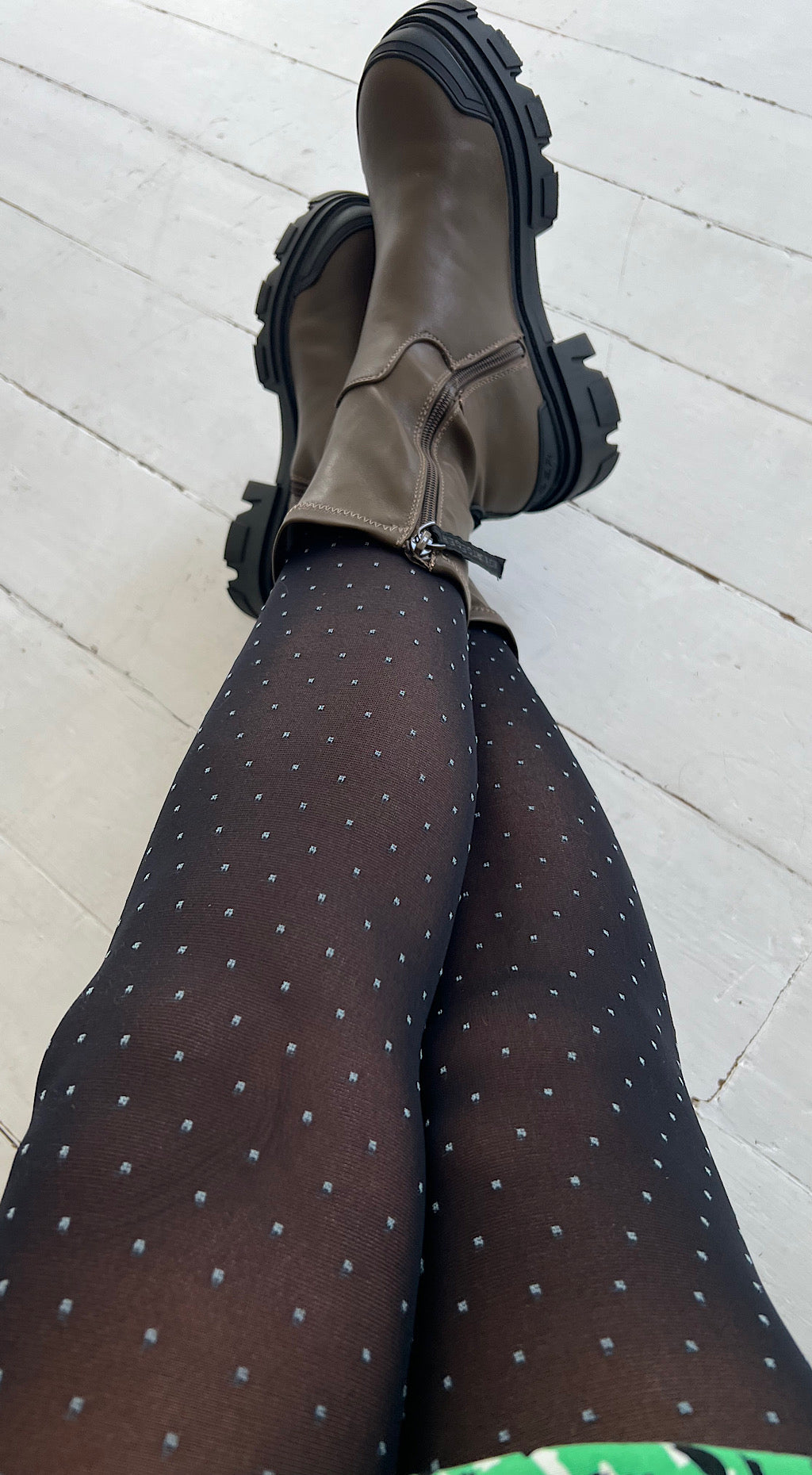 Tights - spotty pattern